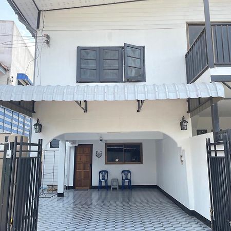 Udon House Apartment Удон Тани Екстериор снимка